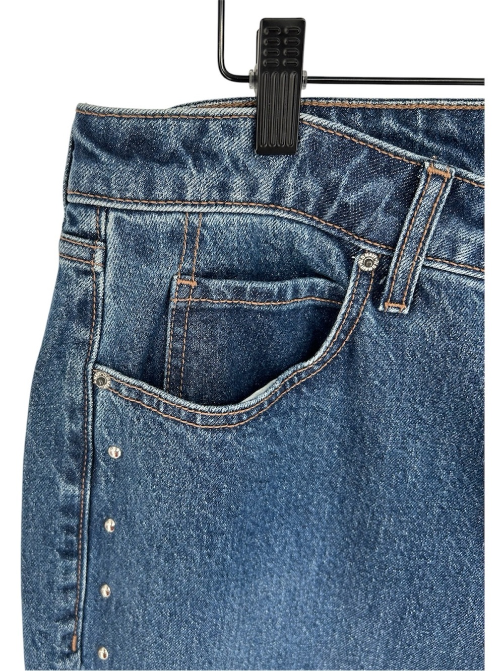 NWT Old Navy Extra High-Waisted Studded Straight Jeans in Studded Medium Wash - Picture 5 of 11